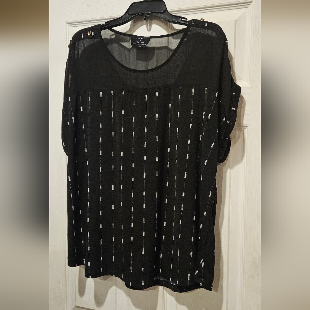 FLOWER & FEATHER TOP